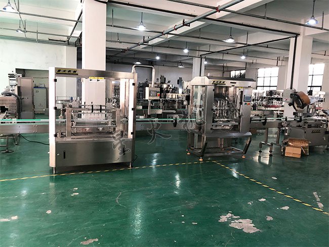 全自动辣椒酱生产流水线设备展示
